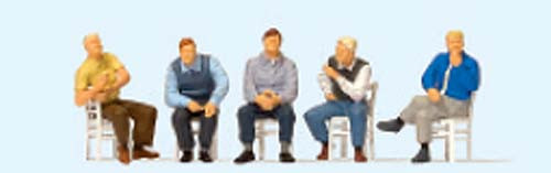 Preiser 10579 - Sitzende Männer, wartend (mit
