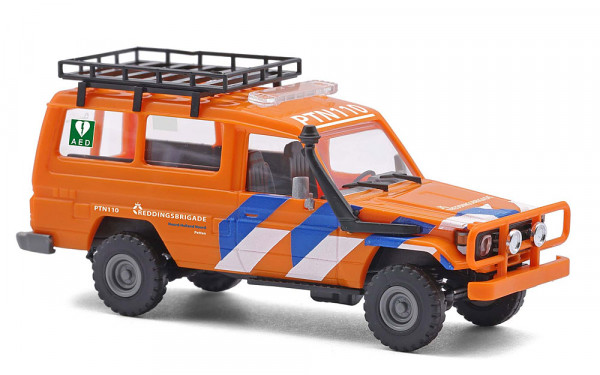Busch 43518 - Toyota Land Crusier HZJ 78 Reddingsbrigarde Petten