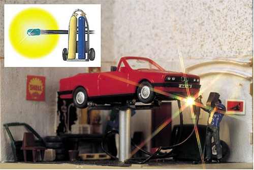 Busch 5931 - Schweißlicht Glühlampe in spezieller weiß-blauer Einfärbung und Elektronik-Schaltung zu