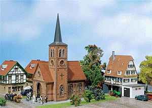 Faller 130239 - Kleinstadt Kirche Klinkerbauweise patiniertes Modell