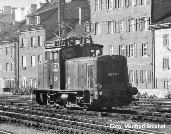 Piko 21049 - ÖBB Ellok Reihe Rh1067 grün Ep.3, AC-digital + Sound