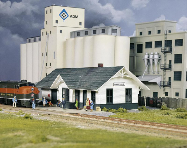 Walthers 533240 - Bahnschuppen Clarksville