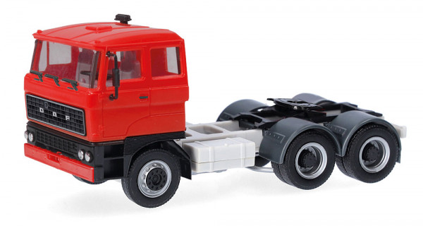 Herpa 321204 - DAF 2800 Zugmaschine 3achs, rot