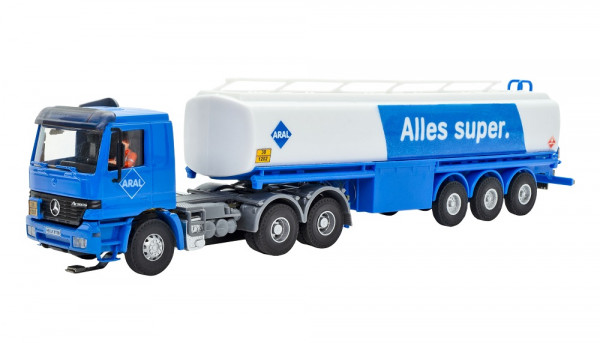 Viessmann 8033 - MB ACTROS 3-achs Zugmaschine mit ARAL Tankauflieger, Funktionsmodell