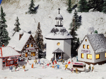 Vollmer 47613 - Weihnachtsdorf N, enthält Art.-nr: 7612, 7615, 7616, 7617, 7625