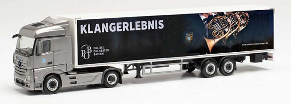 Herpa 314398 - Mercedes-Benz Actros Streamspace 2.5 Koffer-Sattelzug "Polizeiorchester Bayern"