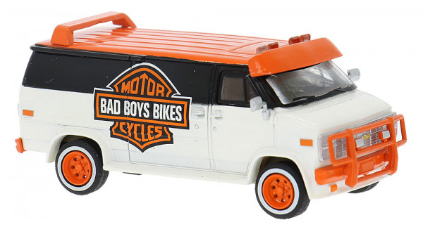 Brekina 18260 - Chevrolet C20 "Bad Boys Bikes Motorcycles" 1983