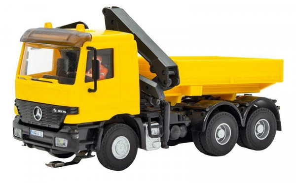 Viessmann 8023 - MB ACTROS 3-achs Zugmaschine mit Ladekran und rundumleuchten, Funktionsmodell