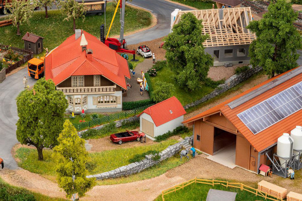 Faller 130583 - Bauernhaus mit Stallung und Garage