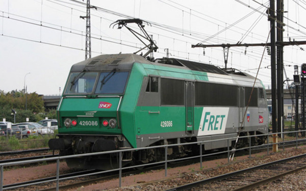 Jouef HJ2469S - SNCF, elektrische Zweisystemlokomotive BB 426086, „FRET“-Farbgebung mit Carmillon-Lo