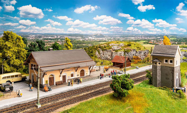 Faller 190059 - Bahnhof-Set Susch