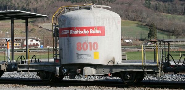 Bemo 2260130 - RhB Zementtransportwagen mit rotem Band Uce 8010