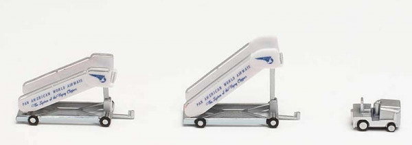 Herpa 571906 - Pan American World Airways historic passenger stairs (2) with tractor (1)
