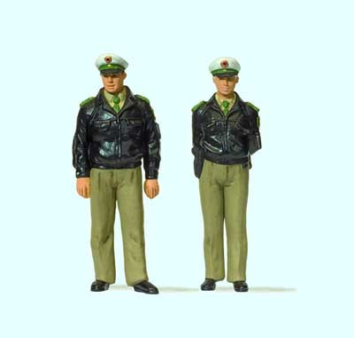 Preiser 63100 - Polizisten stehend, Grüne Uniform BRD