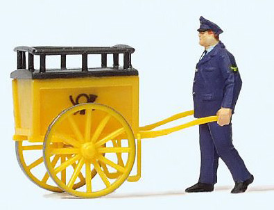 Preiser 28083 - Postler mit Karre