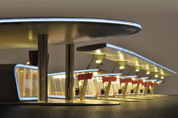 Kibri 39000 - Moderner Busbahnhof in Halle/Saale, Komplett-Set inkl. LED-Beleuchtung