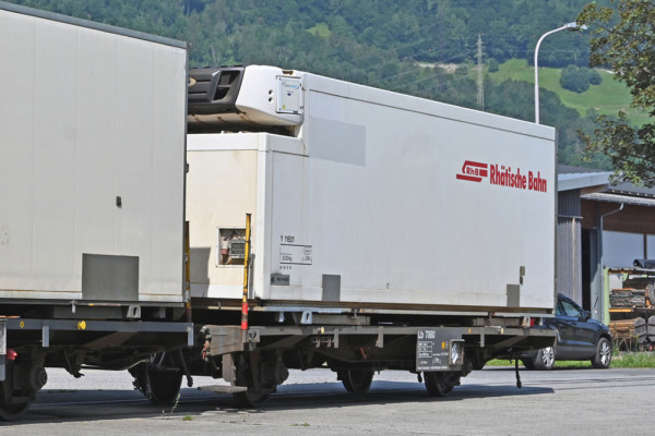 Bemo 2269162 - RhB Lb-v 7869 mit Kühlcontainer Y 11602
