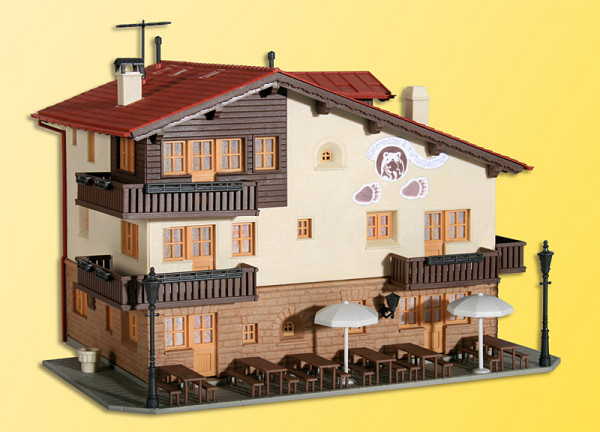 Kibri 38827 - Hotel Bären 18x14x12 cm
