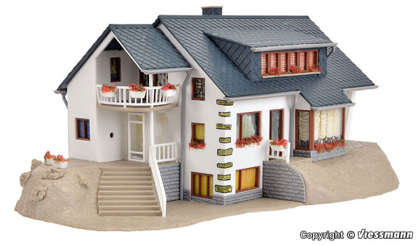 Vollmer 43711 - Haus am See 195x120x85 mm