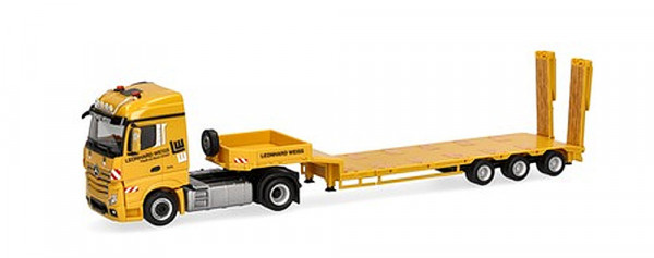 Herpa 937740 - Mercedes-Benz Actros 18 Streamspace Semitieflade-Sattelzug "Leonhard Weiss"