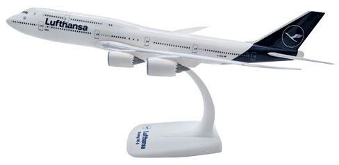 Herpa 611930 - Lufthansa Boeing 747-8 Intercontinental - new 2018 colors