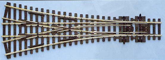 Peco SLE99 - Code100 3-Wege Weiche 12*, großer Radius: 914mm, leitendes Herzstück