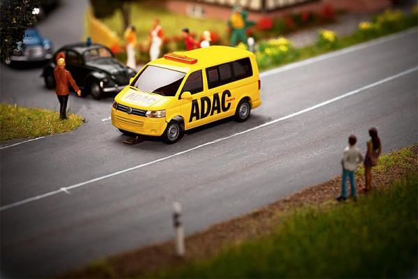Faller 161586 - VW T5 Bus ADAC (WIKING)