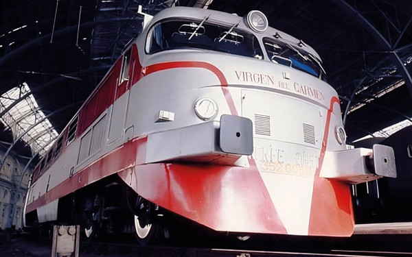 Arnold HN2672S - RENFE, Diesellokomotive 2005T „Virgen del Carmen“, in Ursprungslackierung, mit Mult
