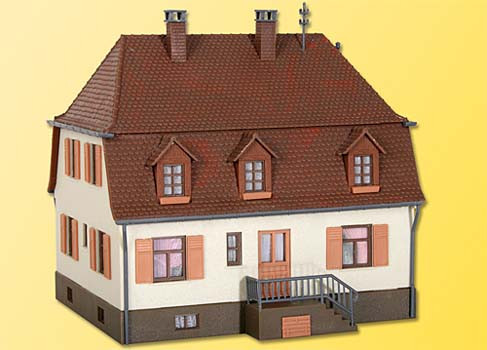 Kibri 38166 - Wohnhaus mit Walmdach 12x11x12 cm