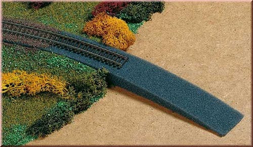 Auhagen 44599 - Bahndammauffahrt - Schaumstoff 120 x 3 x 5 cm
