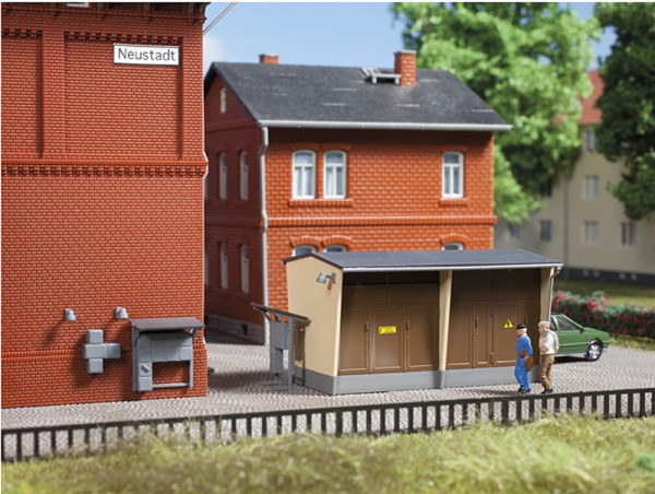 Auhagen 13338 - Trafostation mit Zubehör