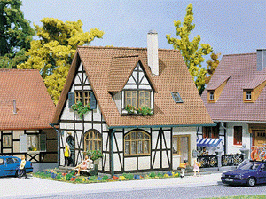 Faller 130257 - Einfamilienhaus mit Fachwerk