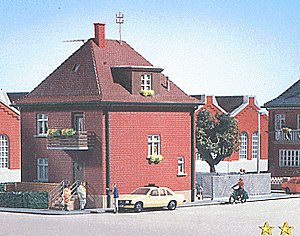 Kibri 38716 - Haus "Fabrikstraße" 13x10x14 cm
