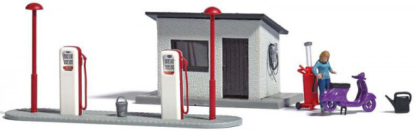 Busch 7832 - Set Tankstelle mit Motorroller