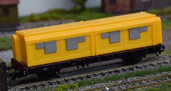 Loewe 2290 - Set aus 2 Bauzug-Wohncontainern "Neutrale Ausführung"