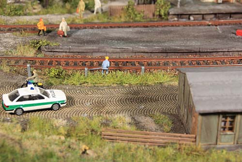Heki 1816 - Grasstreifen XL 100mm lang (8 St./Packung) Frühling