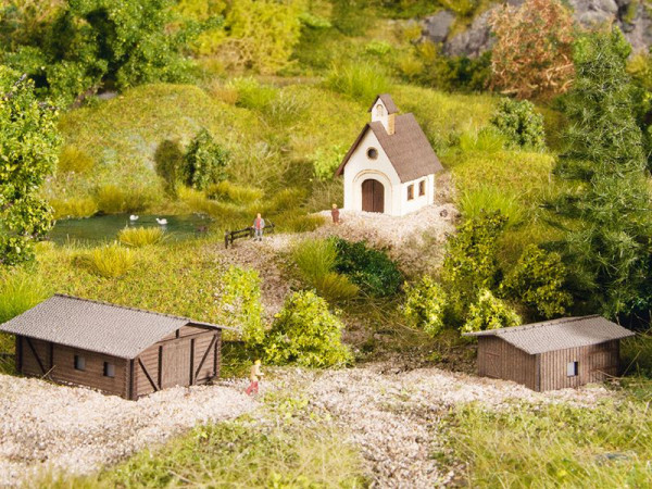Noch 44315 - Set Kleingebäude 2 Scheunen, 1 Kapelle