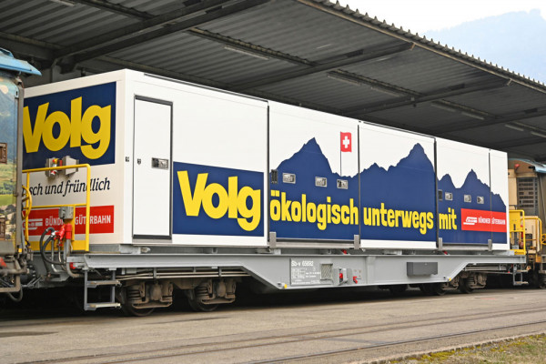 Bemo 2292103 - RhB Sb-v 65693 mit Klimacontainer "Volg"