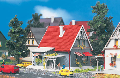Vollmer 49572 - Wohnhaus, Adlerstr. 4 60x58x52 mm Bausatz