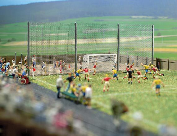 Busch 1052 - Fußballplatz mit Zubehör