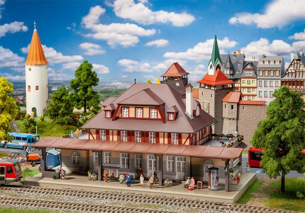 Faller 191761 - Bahnhof Burgschwabach, 360 x 236 x 177 mm