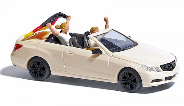 Busch 41674 - MB E .Cabrio +Fußball-Fieber½