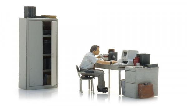 Artitec 387.682 - Büroeinrichtung mit Figur