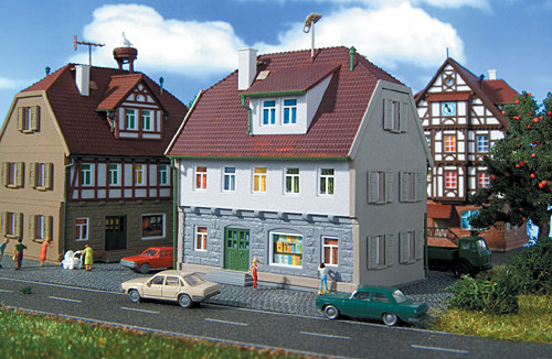 Vollmer 47644 - Wohnhaus 82x65x105 mm Bausatz