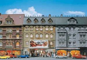 Faller 130449 - Stadtkino Belaria patiniertes Modell