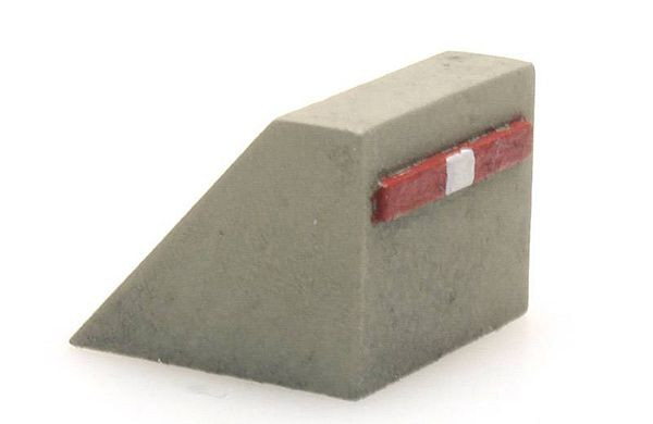 Artitec 322.015 - Prellbock aus Beton, Fertigmodell aus Resin, lackiert