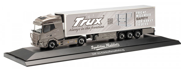 Herpa 122252 - DAF XG Kühlkoffer-Sattelzug "Sven Raddatz / Trux"
