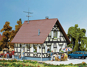 Faller 130221 - Einfamilienhaus mit Fachwerk