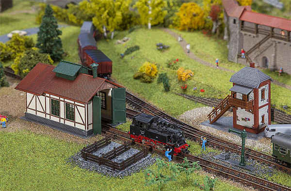 Faller 222108 - Set Nebenbahnlokschuppen mit Blockstelle
