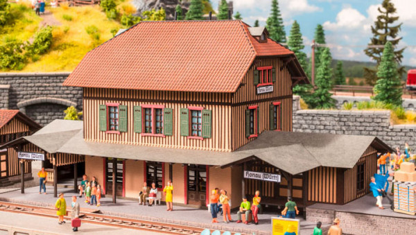 Noch 66007 - Bahnhof "Honau"